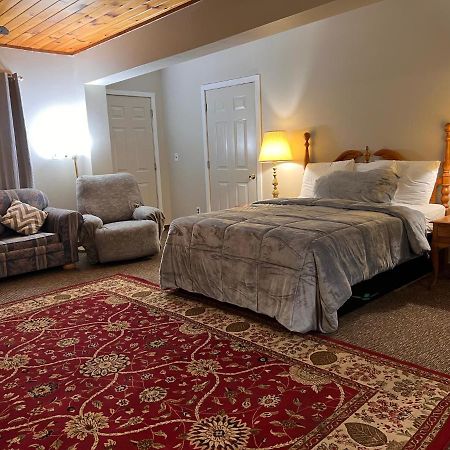Oswego Inn ภายนอก รูปภาพ