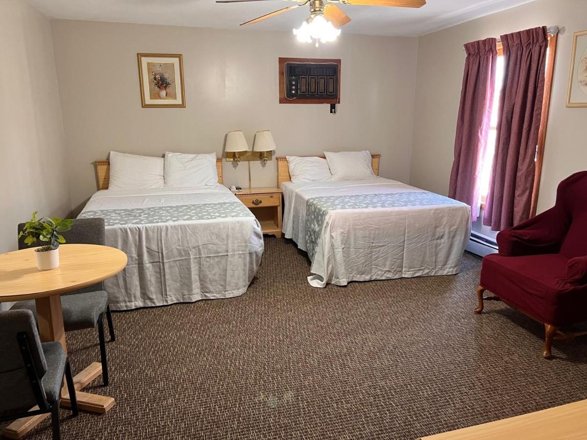 Oswego Inn ภายนอก รูปภาพ