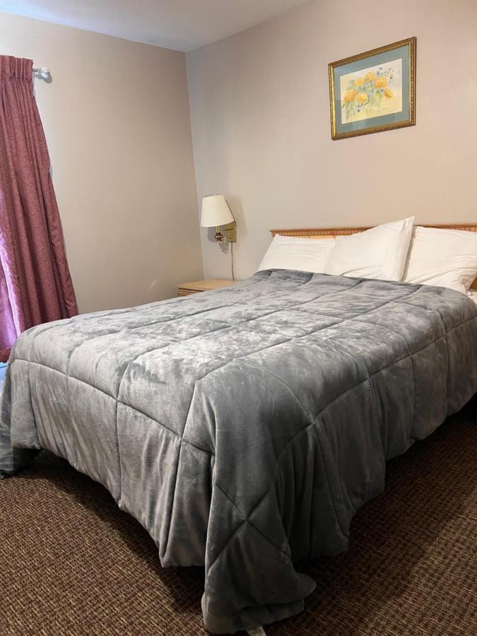 Oswego Inn ภายนอก รูปภาพ