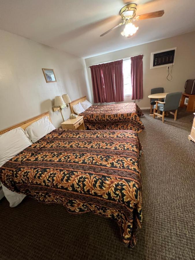 Oswego Inn ภายนอก รูปภาพ