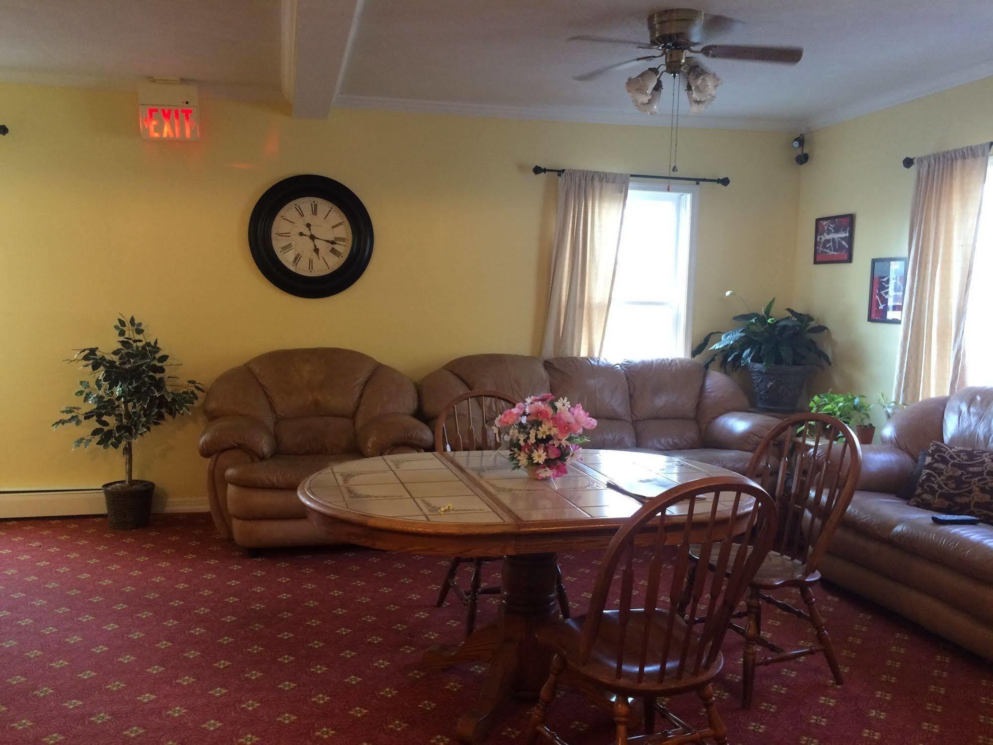 Oswego Inn ภายนอก รูปภาพ