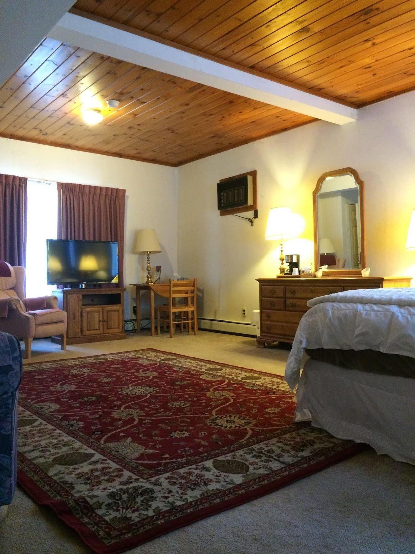 Oswego Inn ภายนอก รูปภาพ